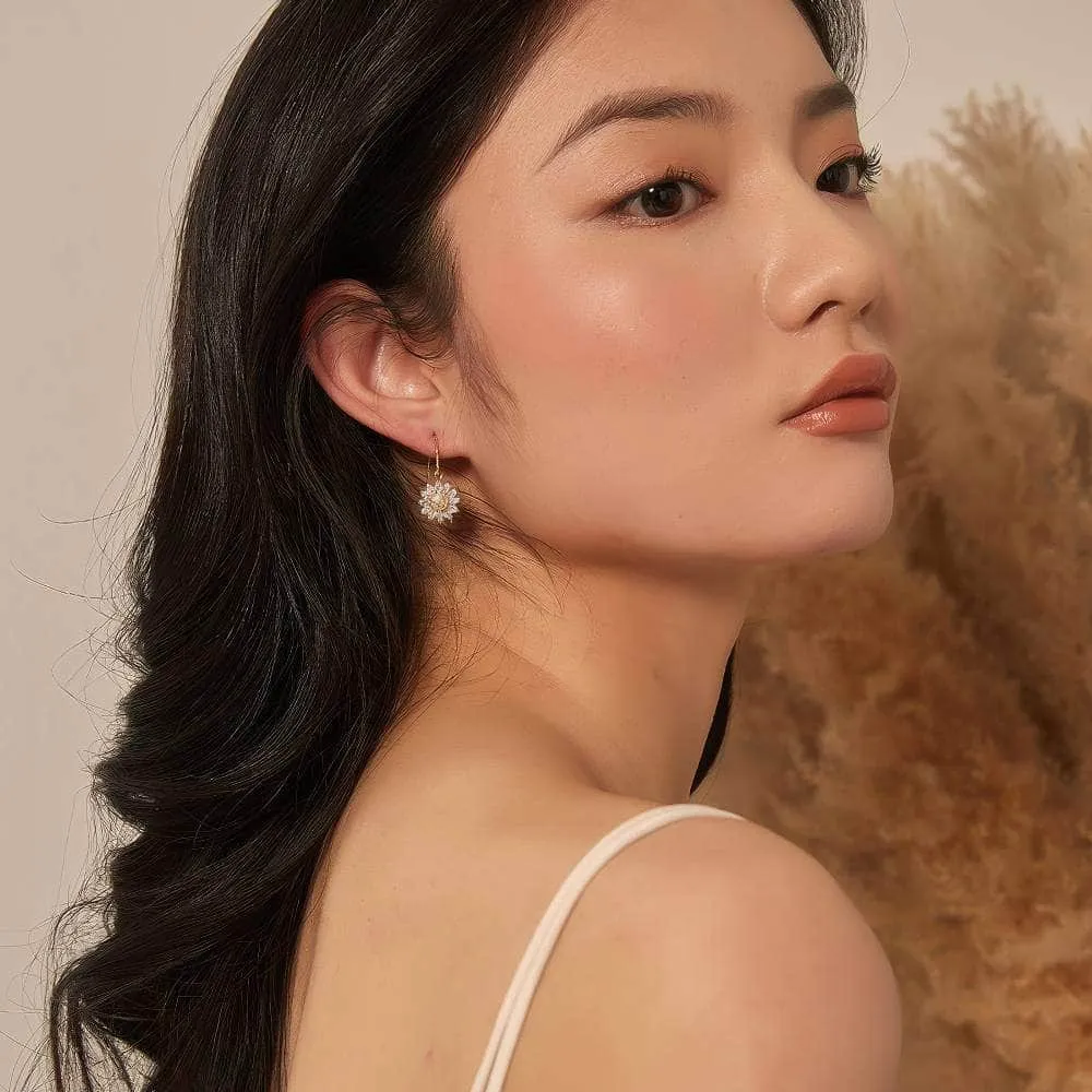 14k Gold Paved Crystal Honeycomb Floral Dangle Earrings