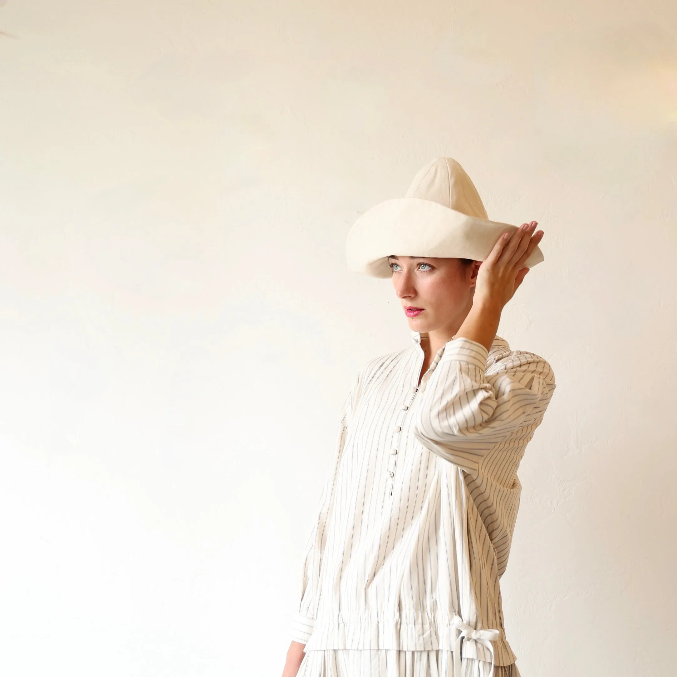 Aseedonclöud Laboratory Dress - Blue Stripes
