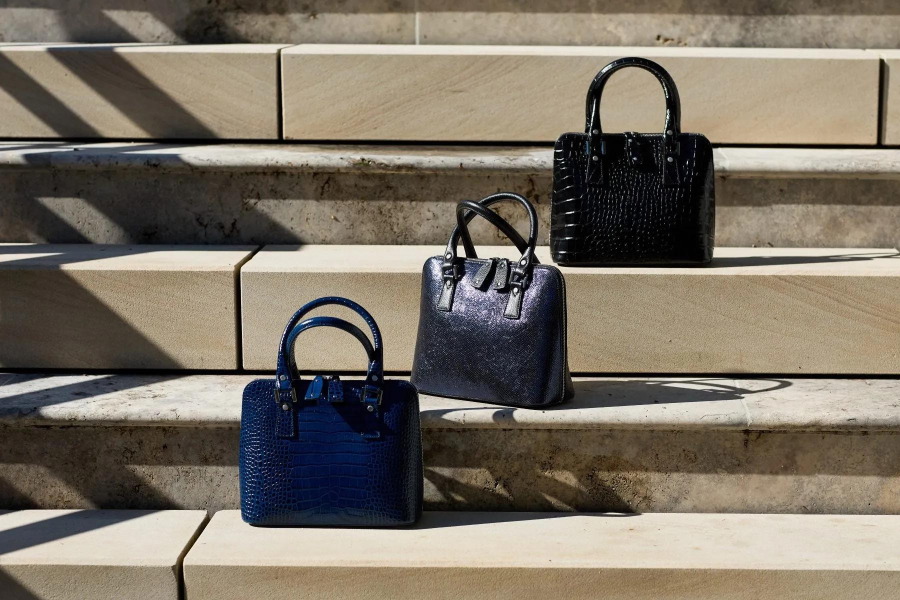 Bugatti Embossed Croco Leather Bag Cognac