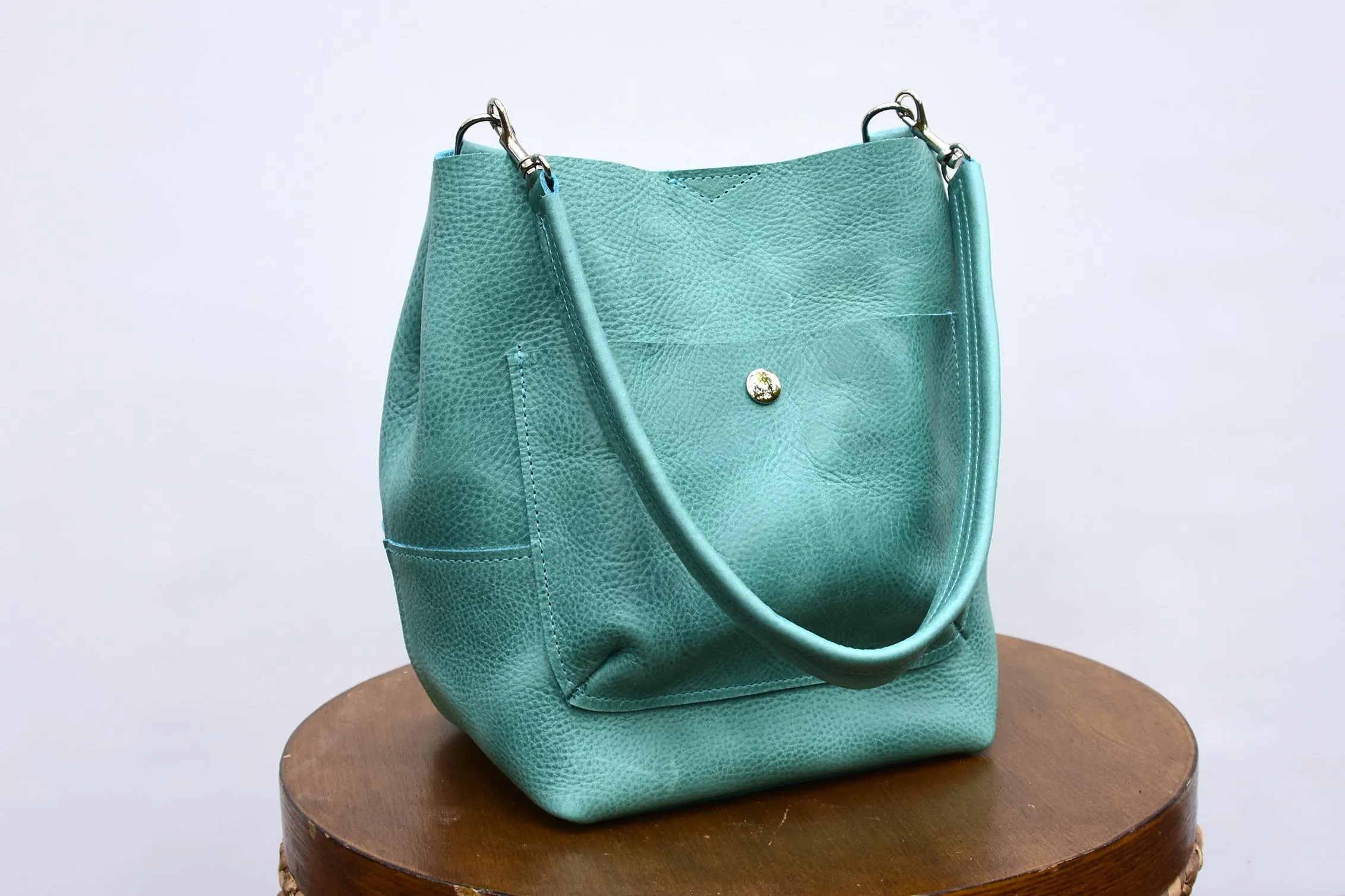 Catalita Small Leather Shoulder Bag