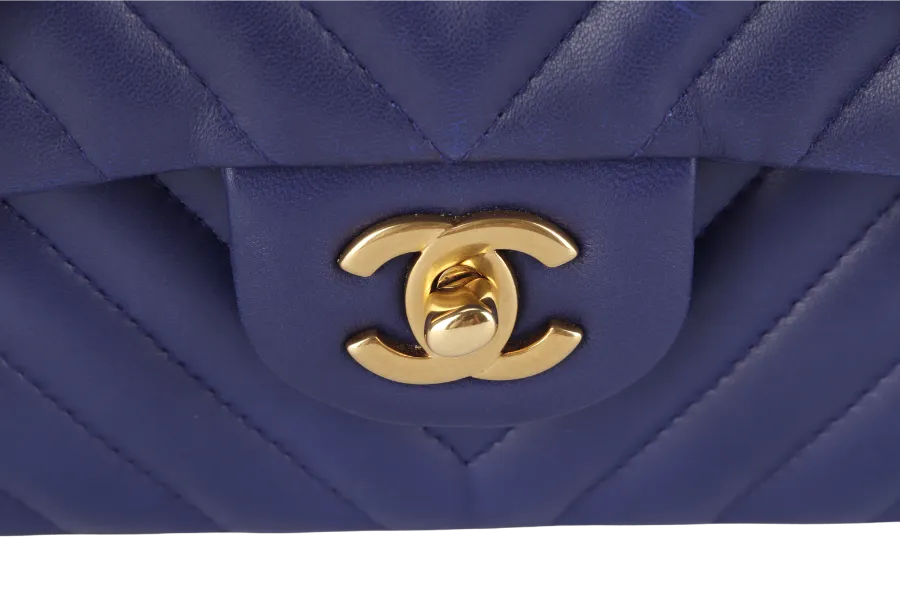 CHANEL CLASSIC FLAP CHEVRON (2117xxxx) DARK BLUE LAMBSKIN GOLD HARDWARE MEDIUM SIZE WITH CARD AND DUST COVER