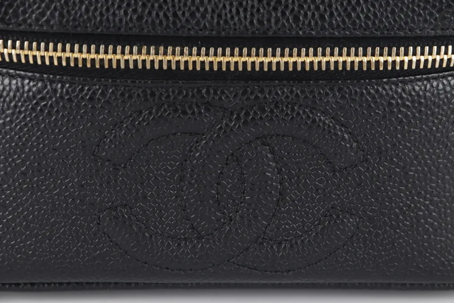 CHANEL VANITY CASE (351xxxx) CAVIAR LEATHER GOLD HARDWARE WITH DUST COVER NO STRAPS