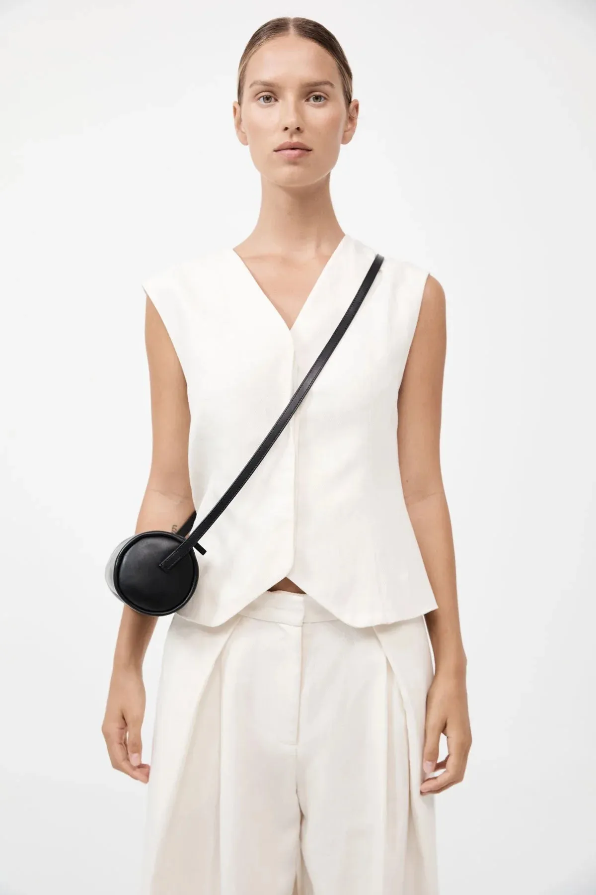 Connolo Sling Pouch