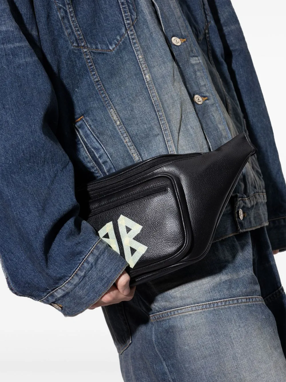 Explorer leather beltbag