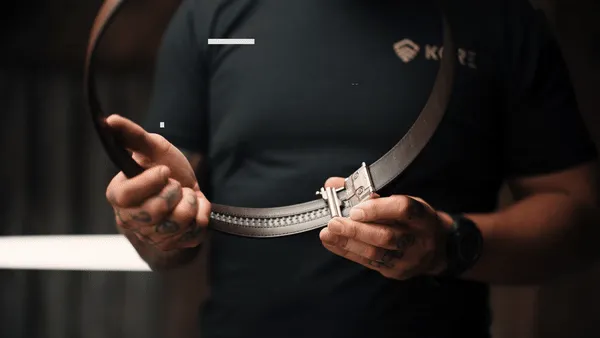FLAG BUCKLE | MOCHA BUFFALO LEATHER GUN BELT