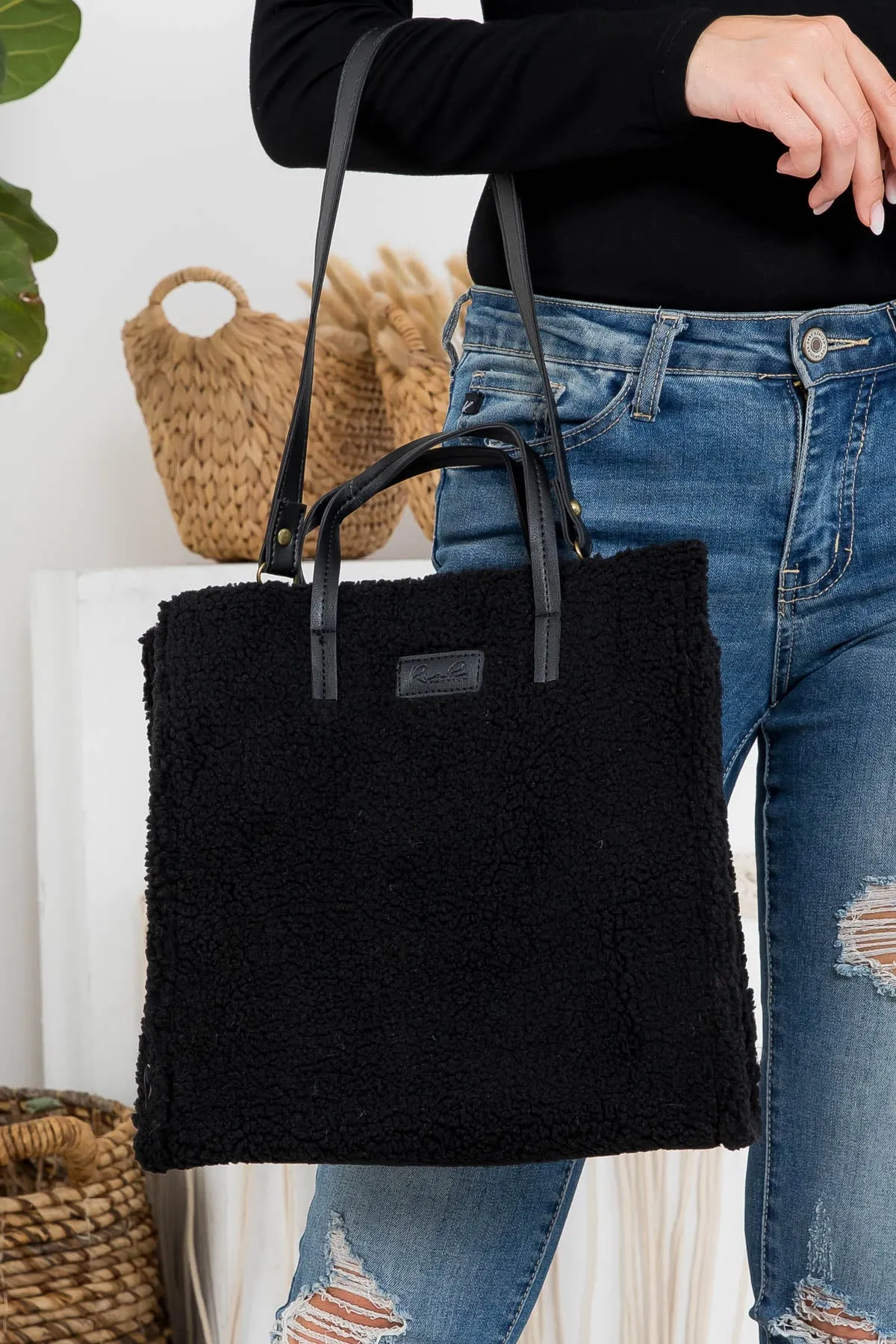 FLEECE FUR TOTE BAG W REMOVABLE STRAP