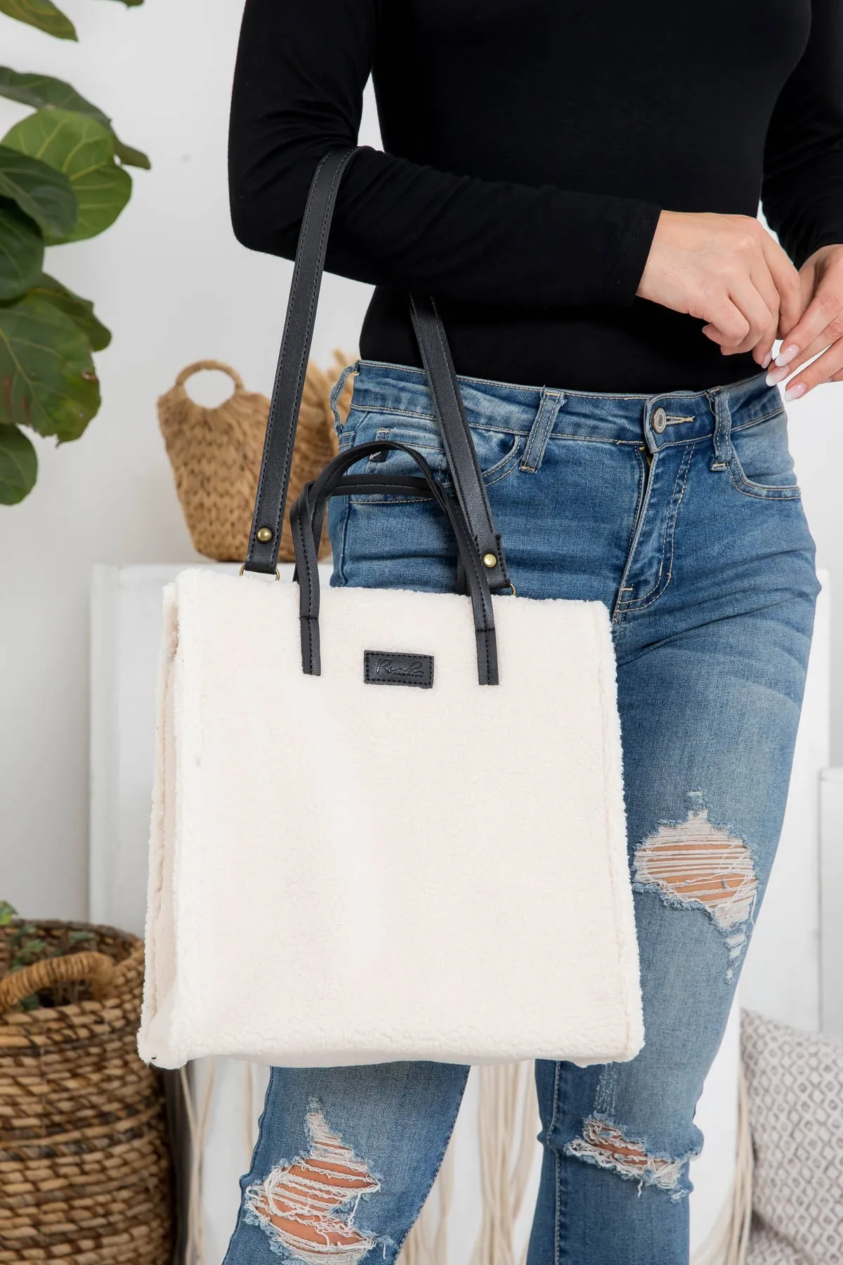 FLEECE FUR TOTE BAG W REMOVABLE STRAP