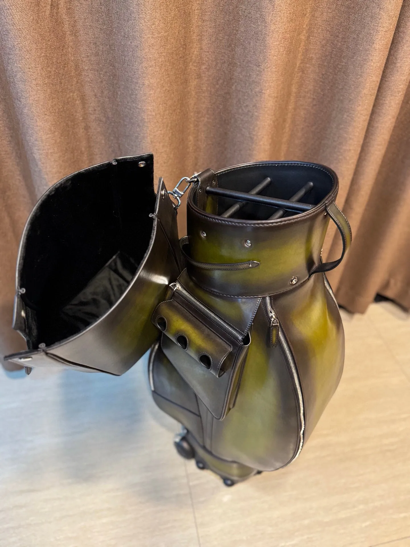 Golf Bags ,Golf Sets , Golf Cart Bags  & Golf Stand Bags  Leather