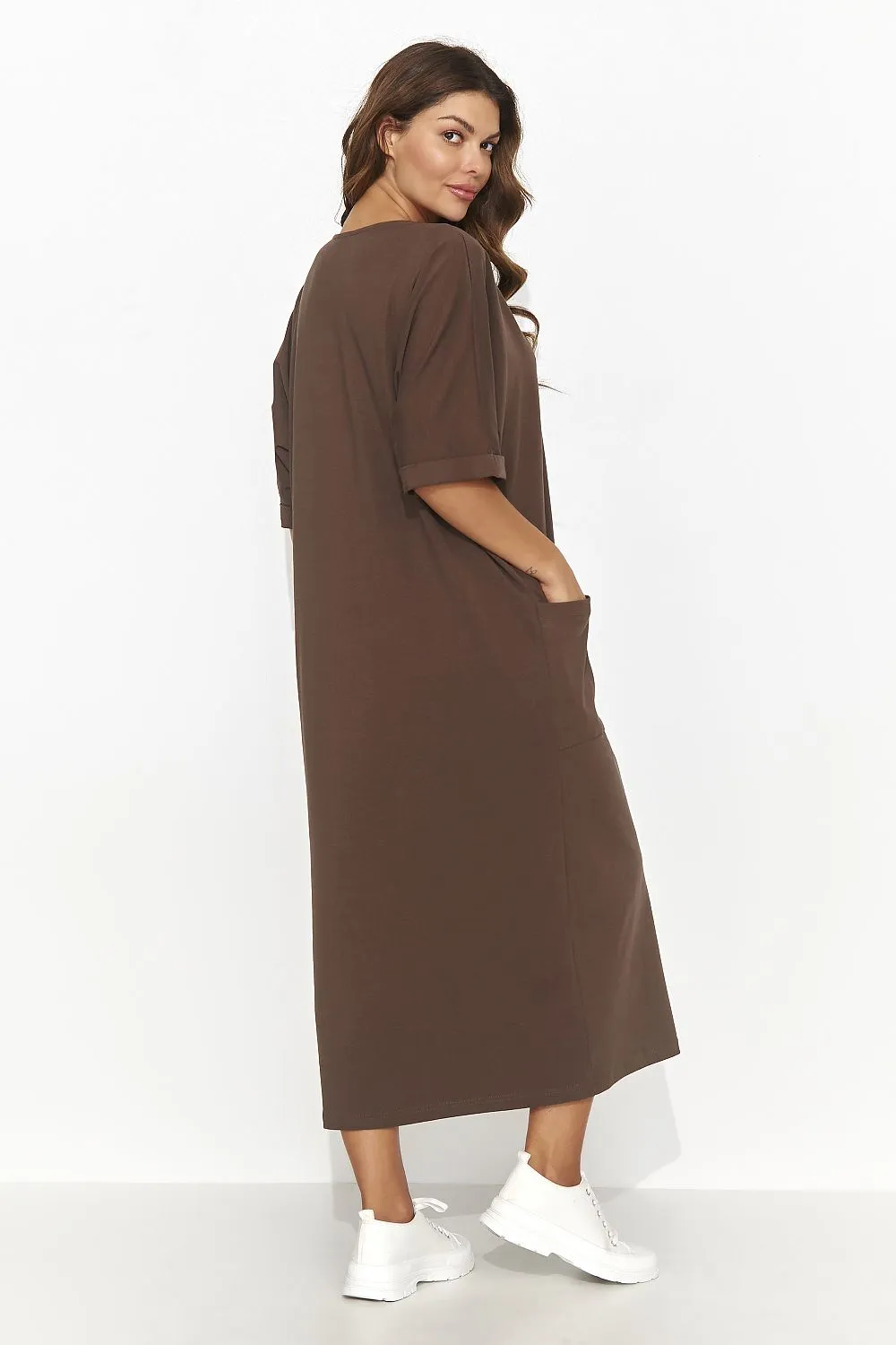 Heart-Neckline Elegant Maxi Dress