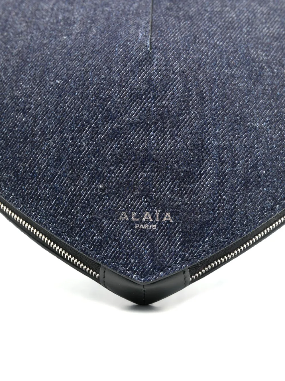 Le coeur leather crossbody bag