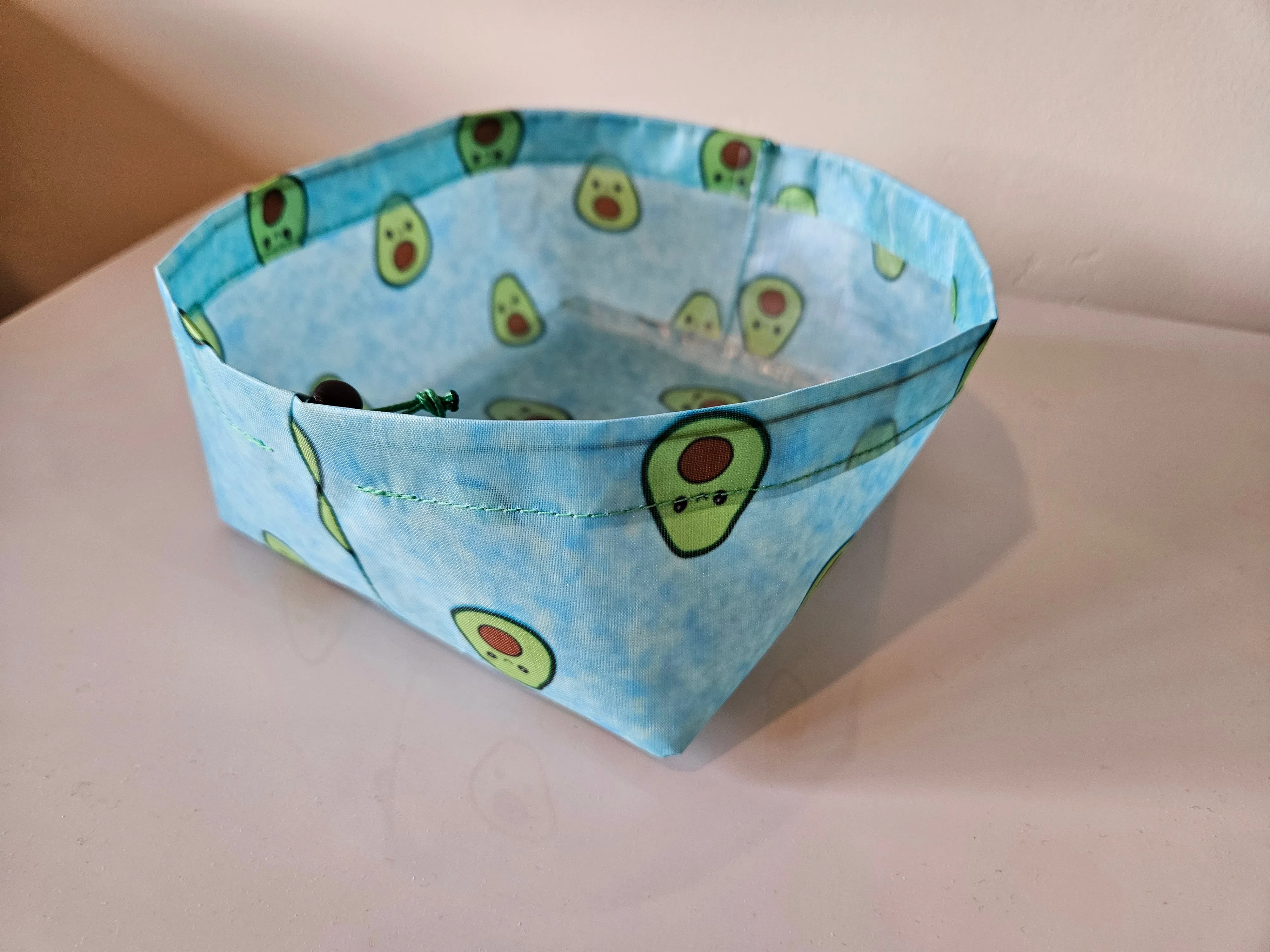 Lightweight Dog Bowl - Avocado Dyneema