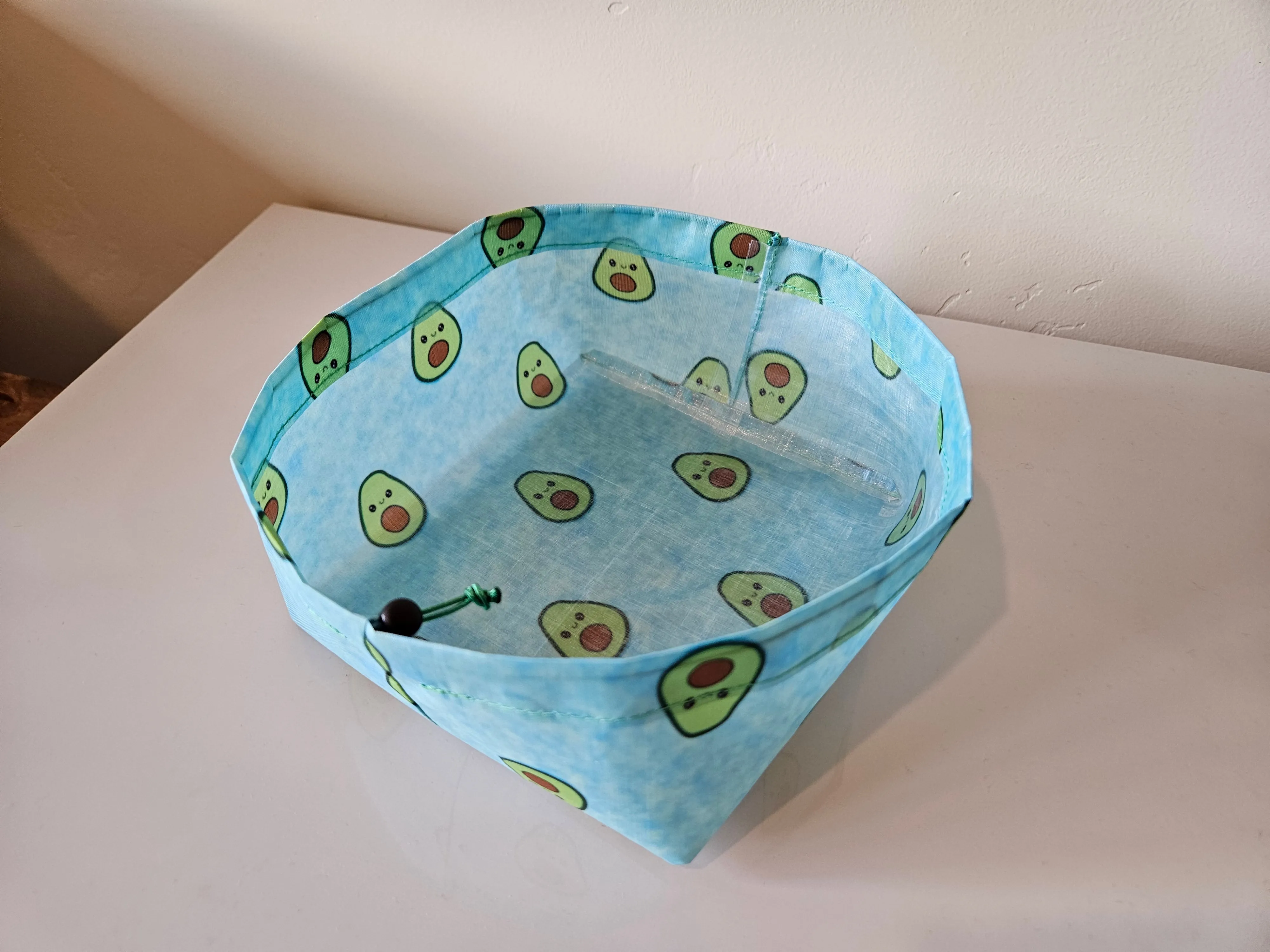 Lightweight Dog Bowl - Avocado Dyneema