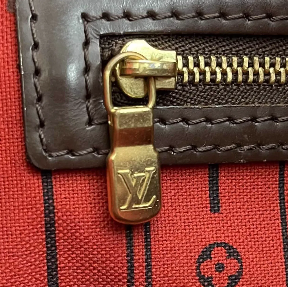 Louis Vuitton -Coated Canvas Damier Ebene MM Neverfull - Brown Tote