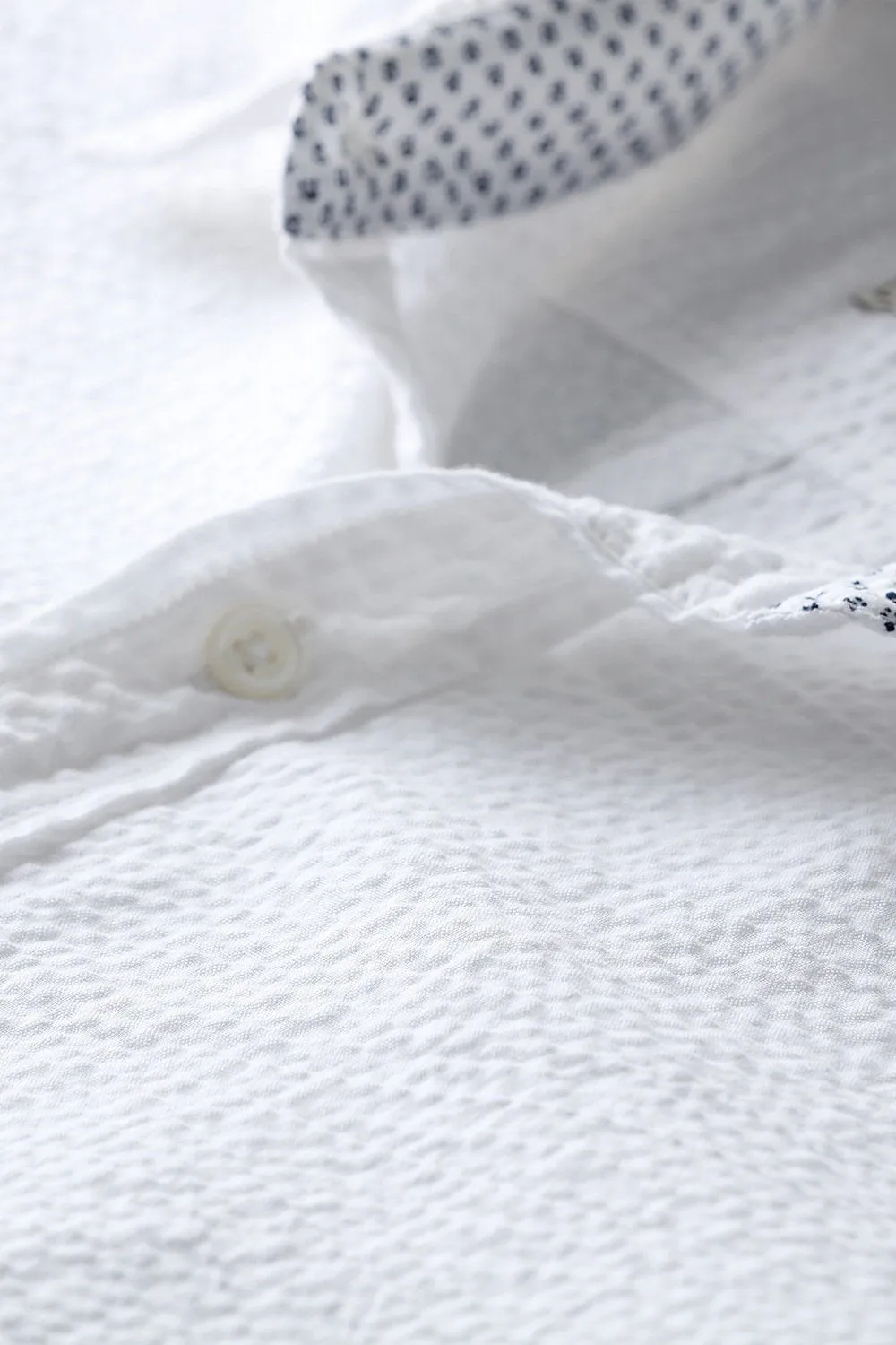 Men's White Casual Seersucker Shirt