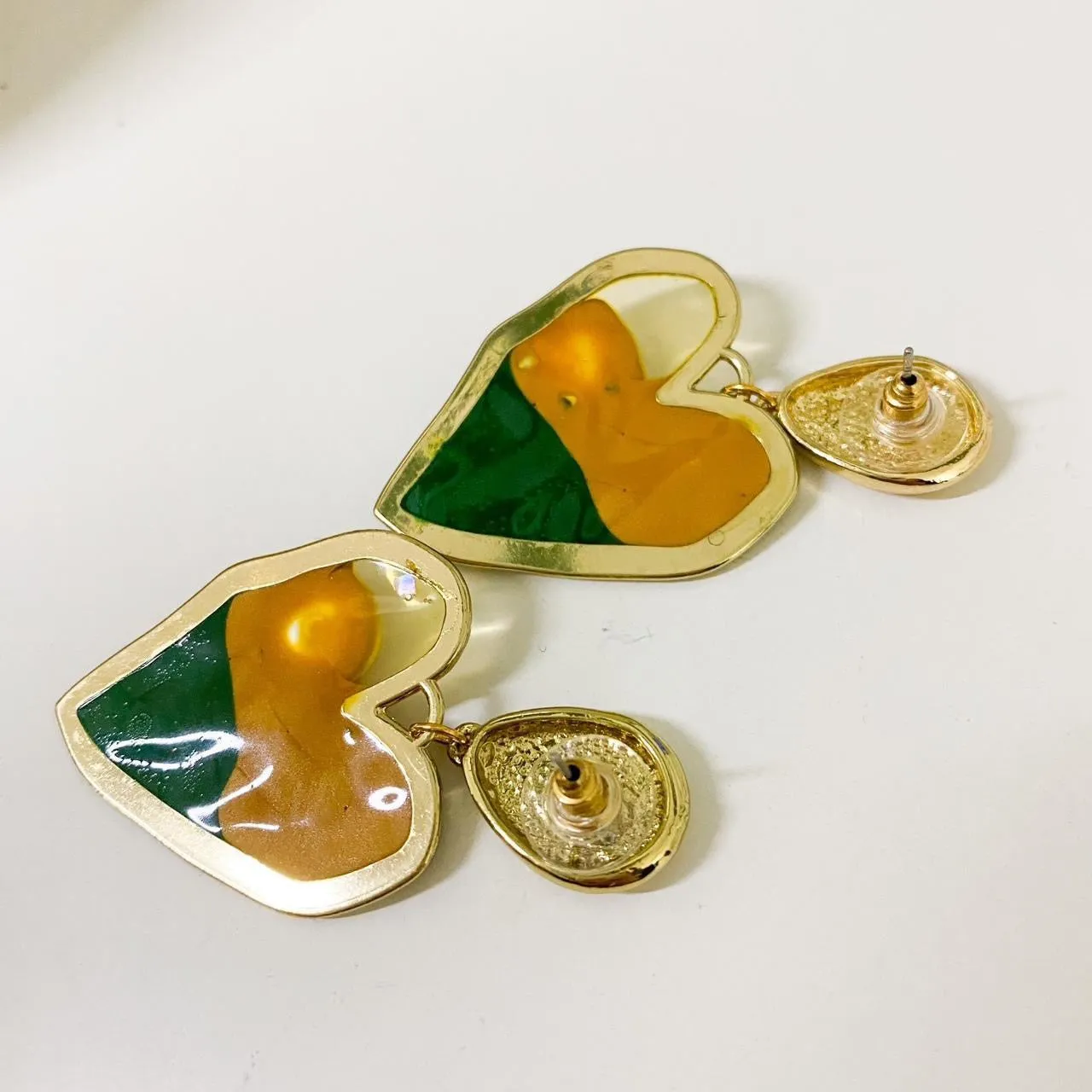 Resin Pearl Heart Earrings