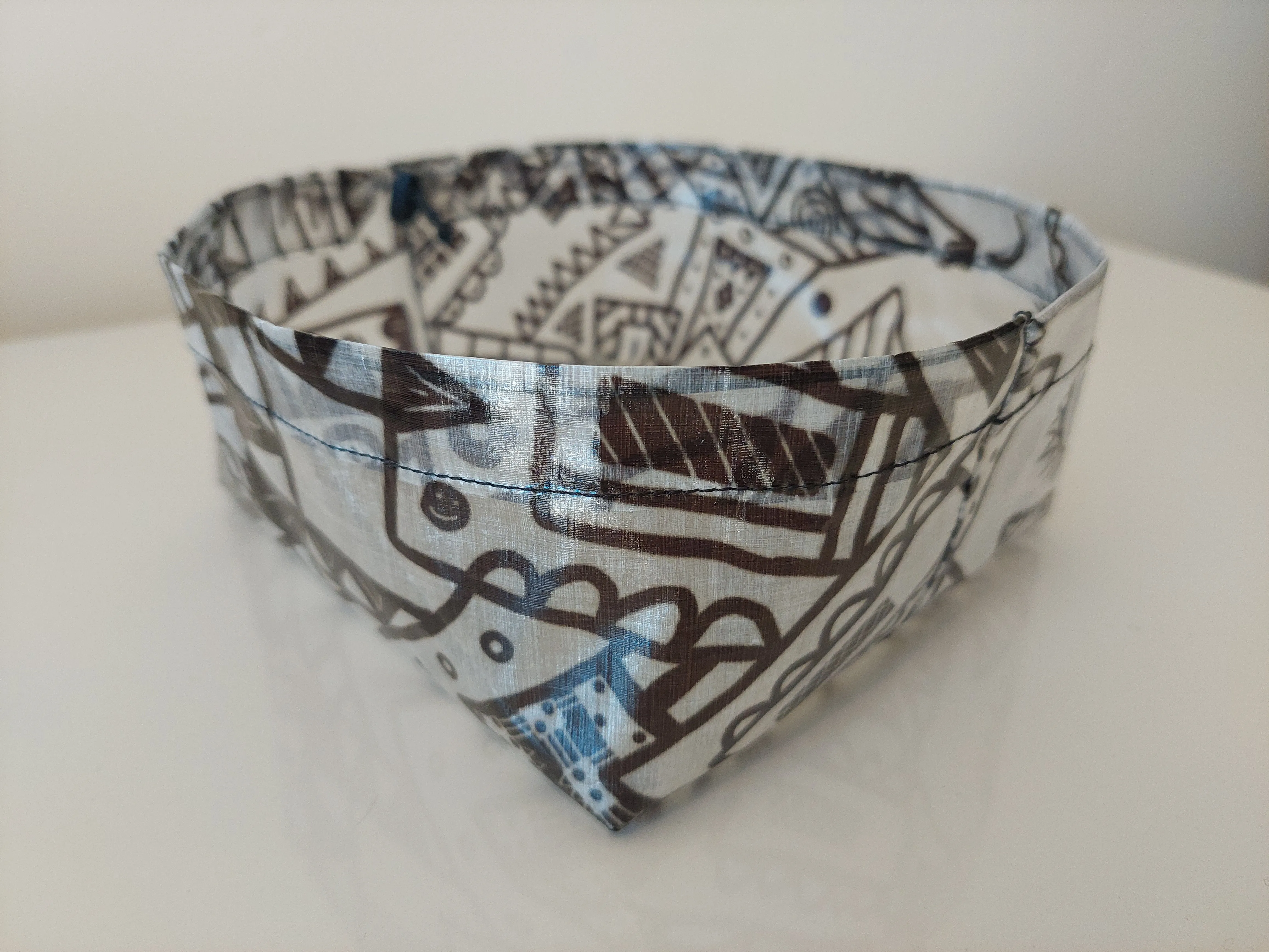Superlight Dog Bowl - B&W Coloring Book Dyneema