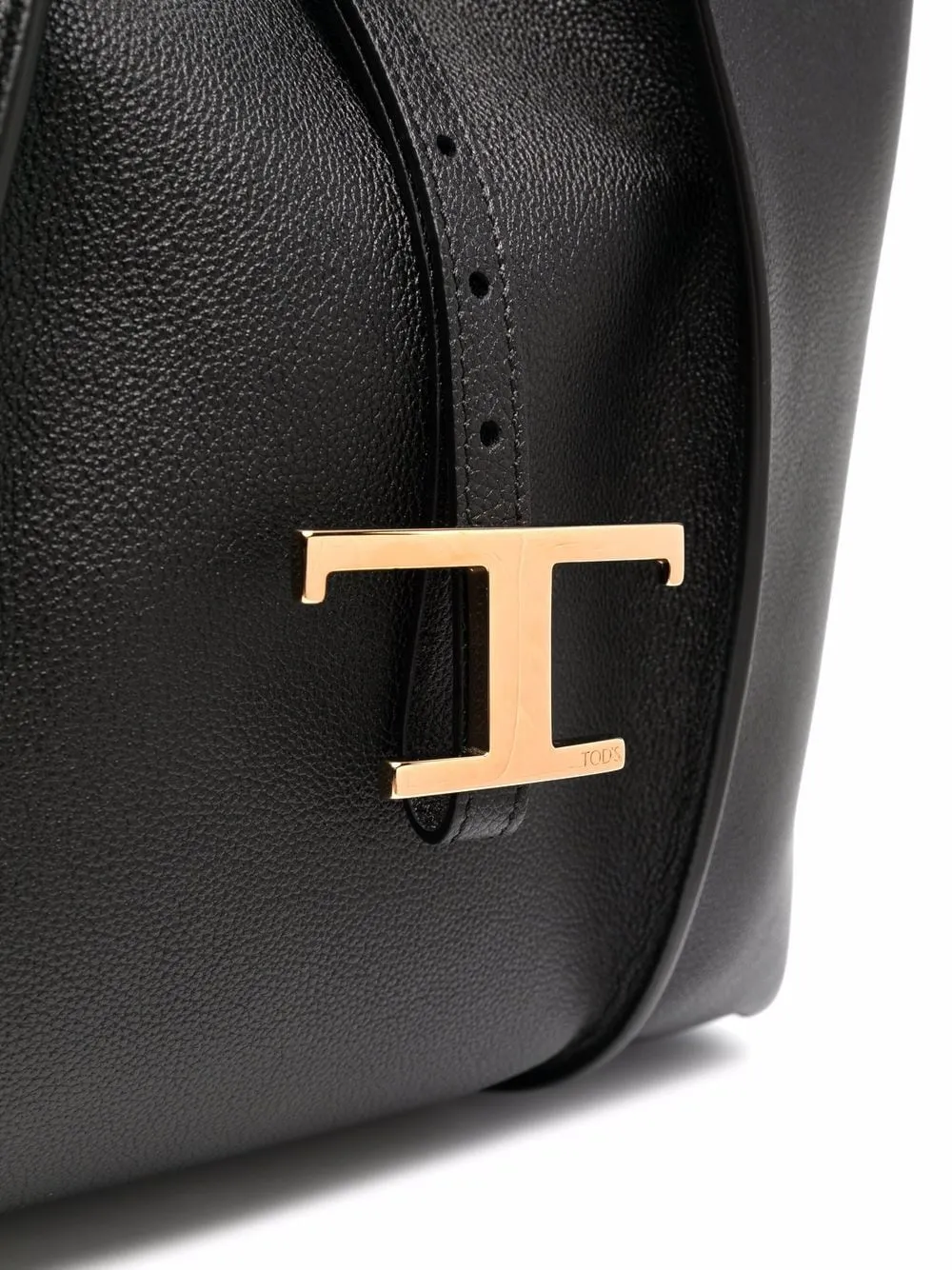 T timeless medium leather tote bag