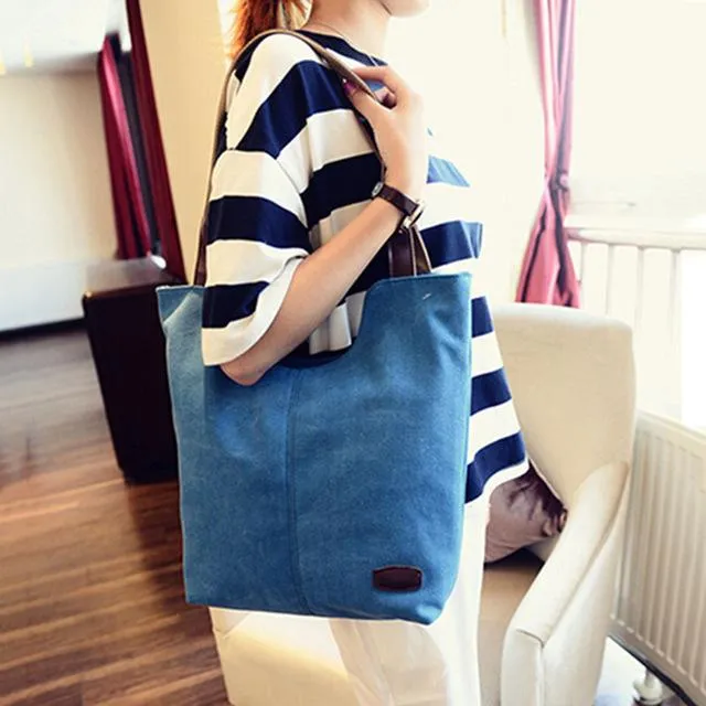 The tote canvas shoulder bag.