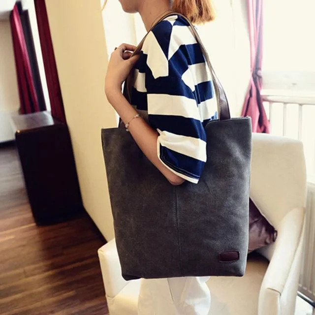 The tote canvas shoulder bag.