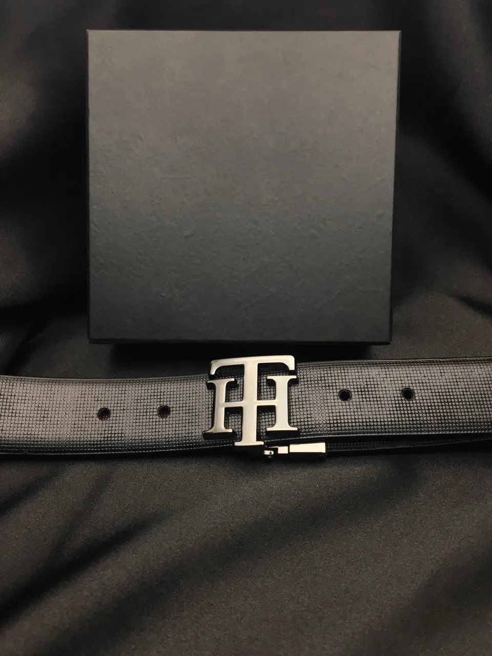 Trendy Fashion High Quality Leather Belt For Men-Unique and Classy