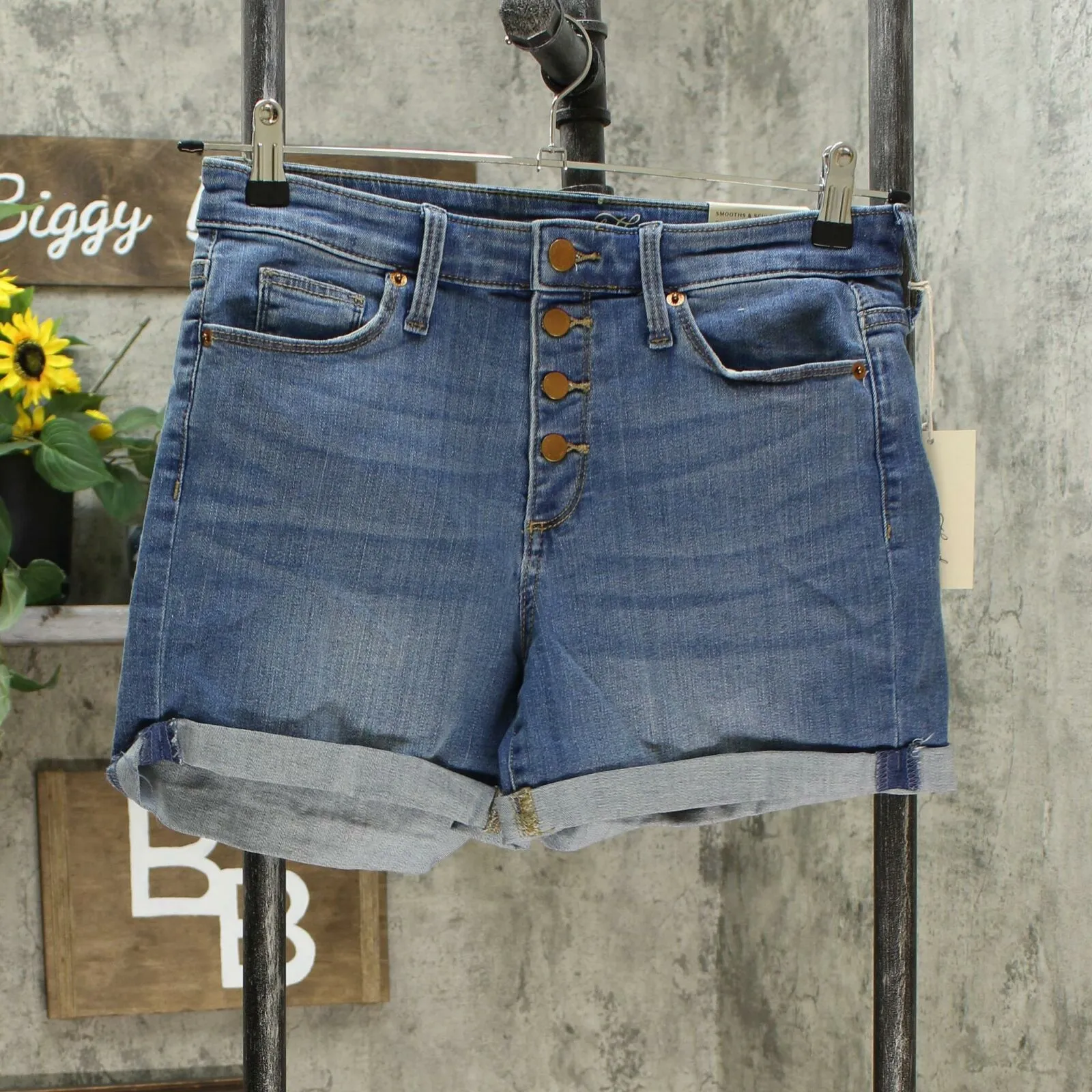 Universal Thread Women's High Rise Short Jean Shorts
