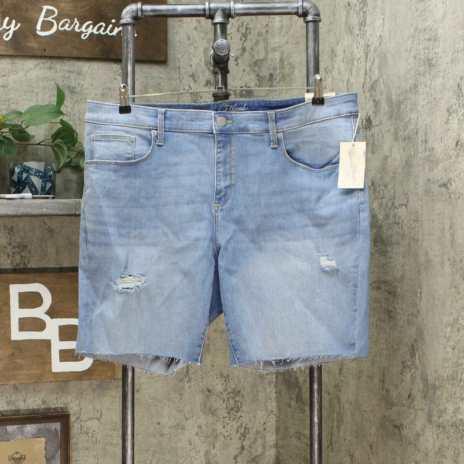 Universal Thread Women's Plus Size Mid Rise Bermuda Jean Shorts