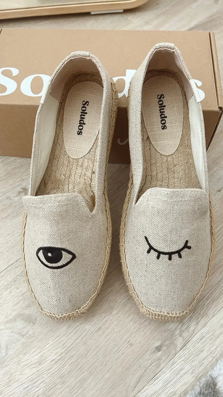 Wink Smoking Slipper