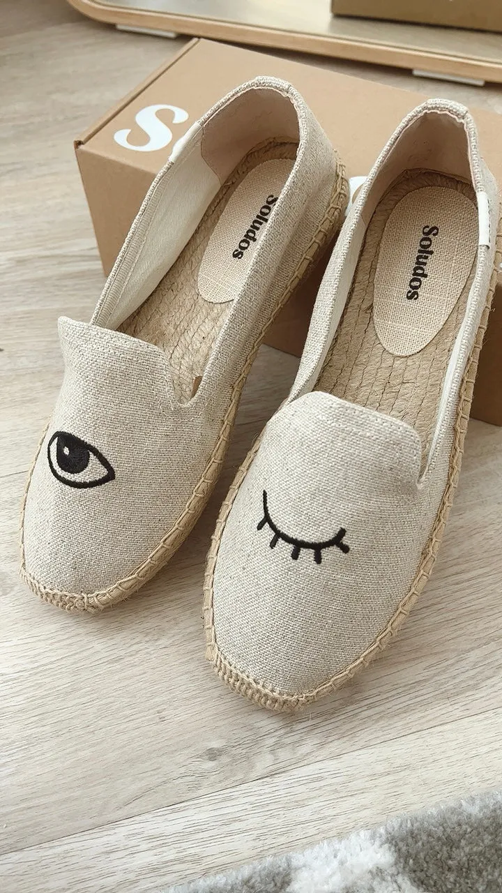 Wink Smoking Slipper